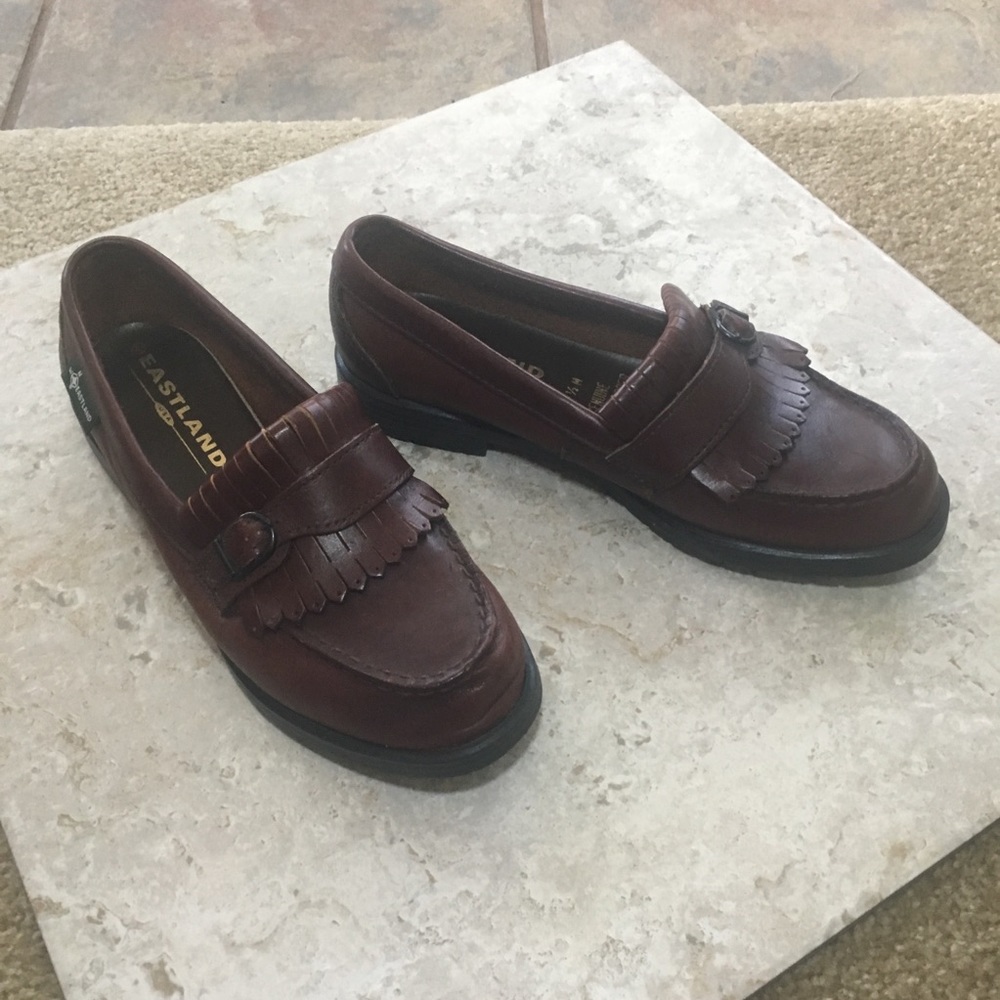 EASTLAND Cognac lthr loafers w/kiltie detail